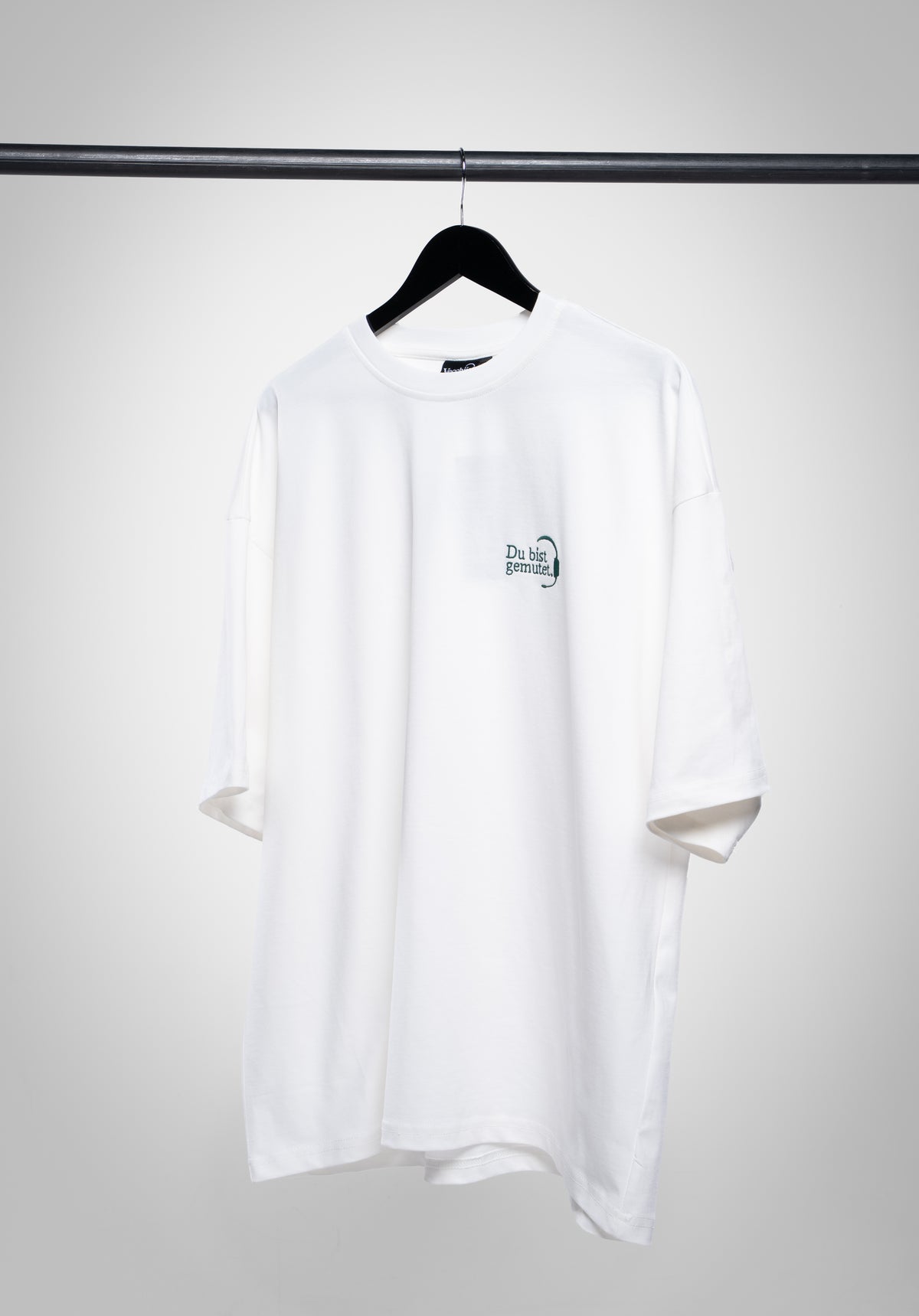 Du bist gemutet Oversize Tee Off White auf dem Bügel von vorne #Farbe_Off White