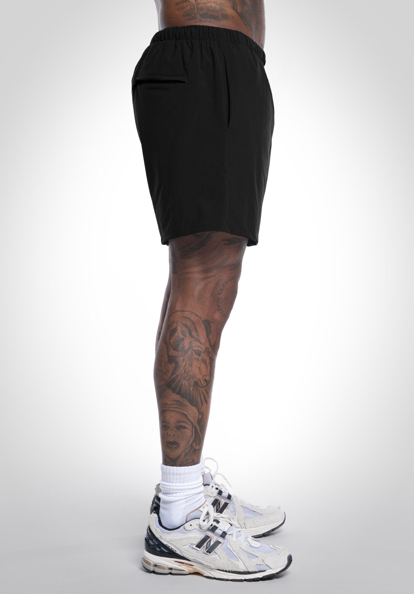Nylon Shorts - Black (Schwarz) – Shorts von Straight Outta Cotton