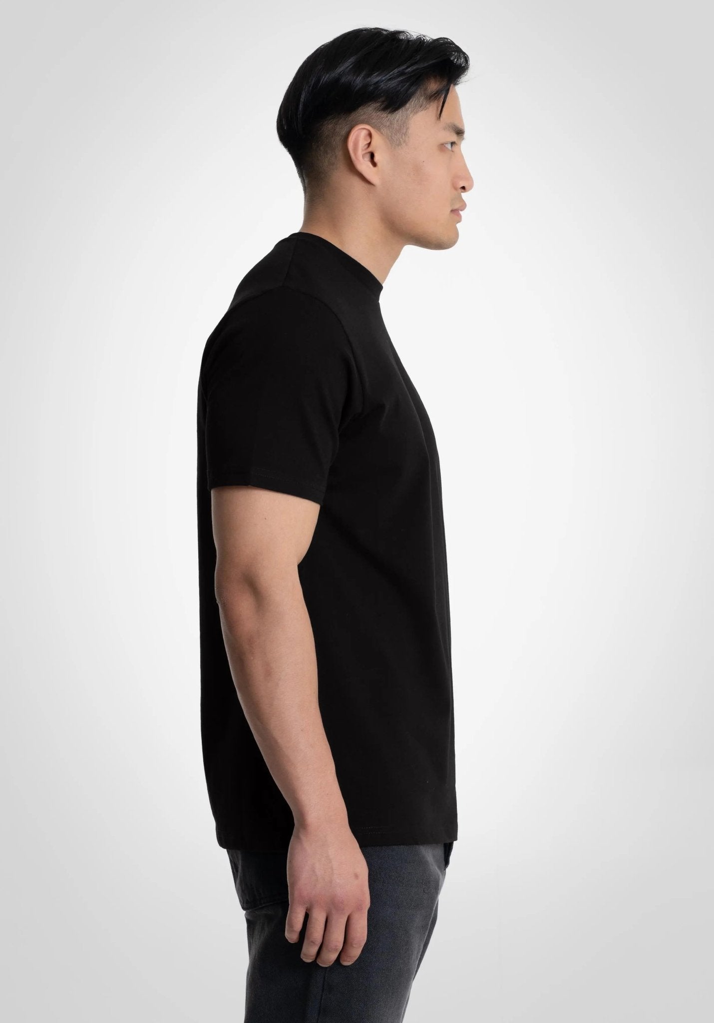 Basic Regular Fit Tee - Black () – T-shirt's von Straight Outta Cotton