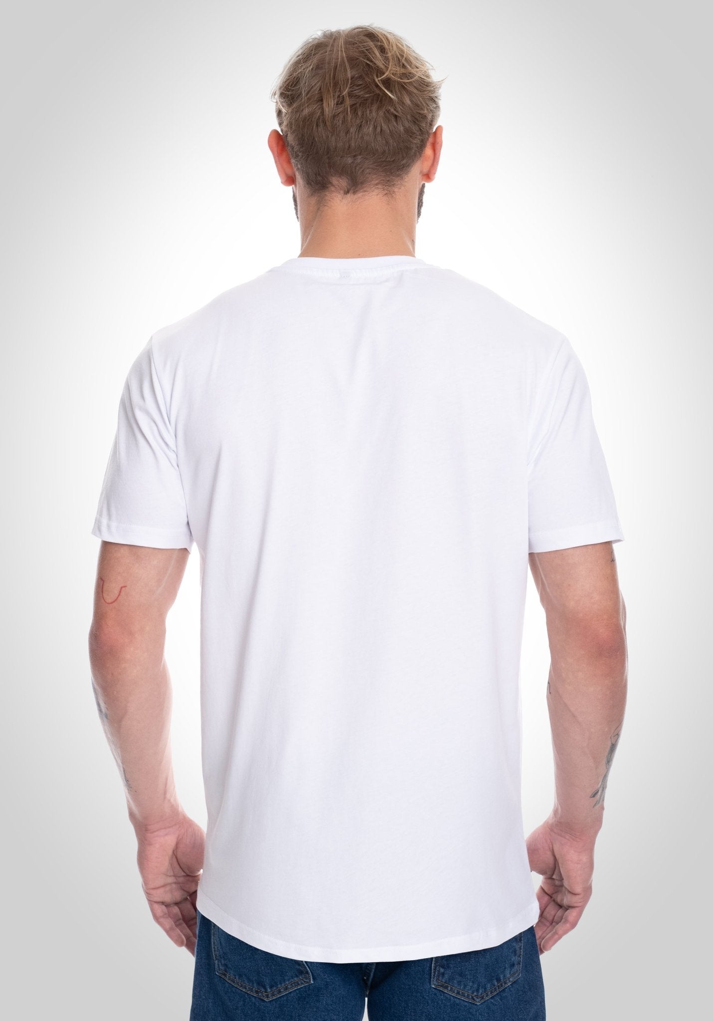 Basic Regular Fit Tee - White () – T-shirt's von Straight Outta Cotton