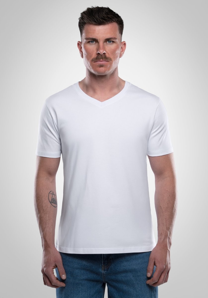 Heavy Regular V - Neck Tee - White (Weiß) – T-shirt's von Straight Outta Cotton