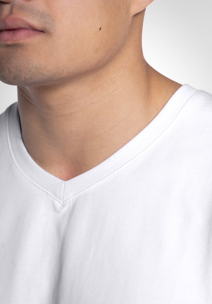Heavy Regular V - Neck Tee - White (Blanc) – T-shirt's de Straight Outta Cotton